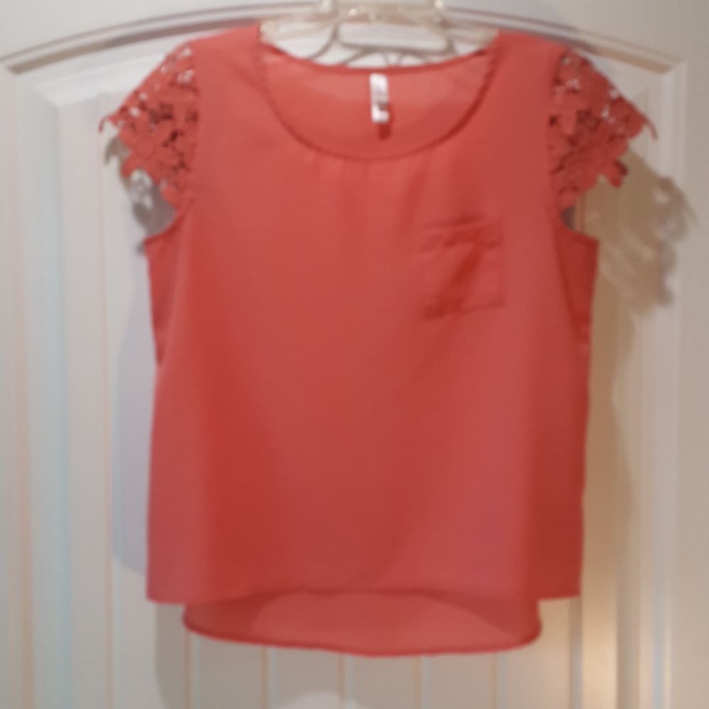*XHILARATION* Coral Blouse w/Crocheted Sle…